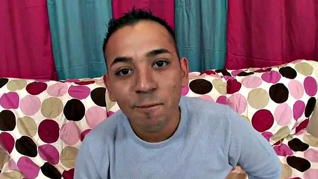 Bukkake whore gets facialized in thick cum