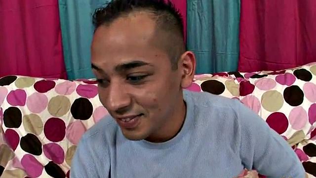 Bukkake whore gets facialized in thick cum