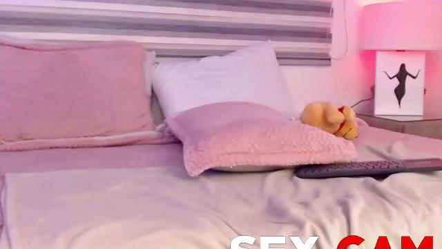 Slutty Indian woman loves it in the ass