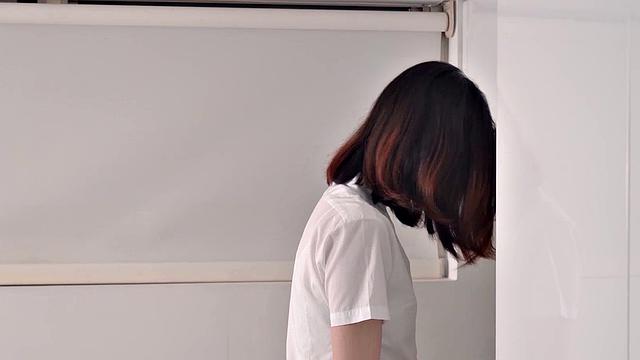 Xiao Ye Ye seduces and fucks her sister's boyfriend