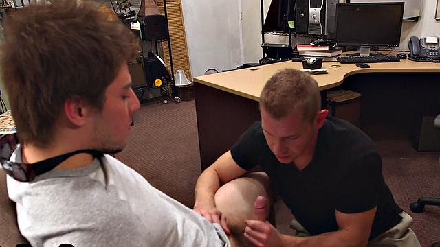 Paid pawnshop guy gets sucked in office voyeur blowjob