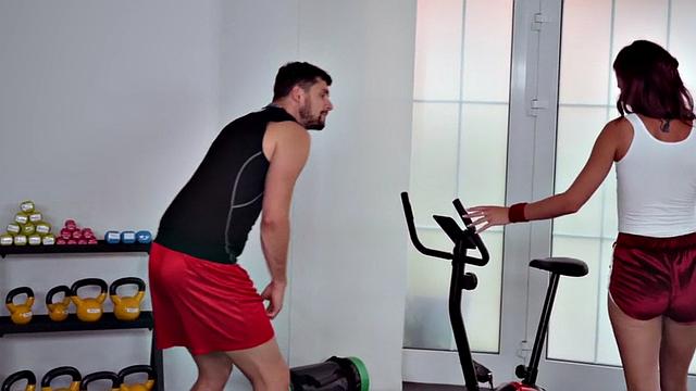 Fitness redhead pumped at the gym before creampie