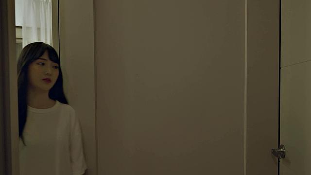 Sunny Fucks Noisy Roommate