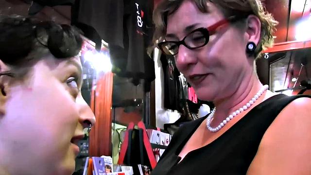 Seve Gets Foster Daughter Dixon to Make Her Squirt!