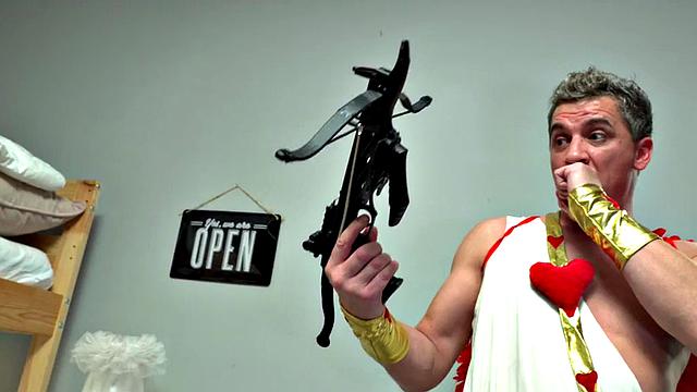 Cockhungry babe banged in a 3some