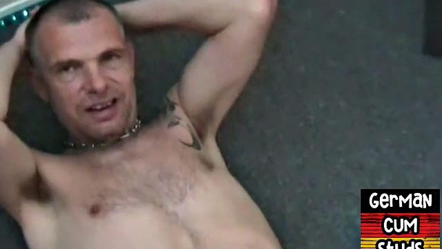 Fisted amateur German gays love 3some fisting and deep BJ