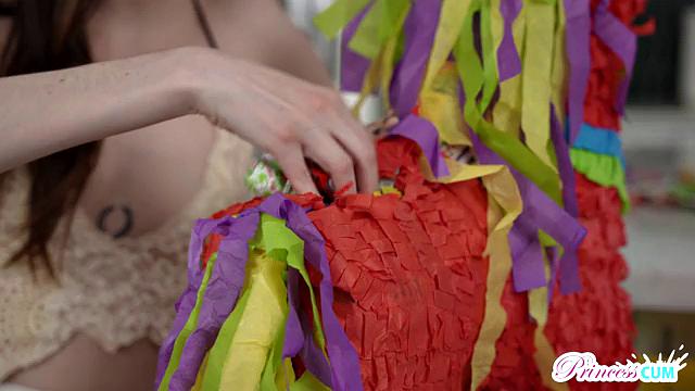 It's a Party In My Pants On Cinco De Mayo - S9:E3