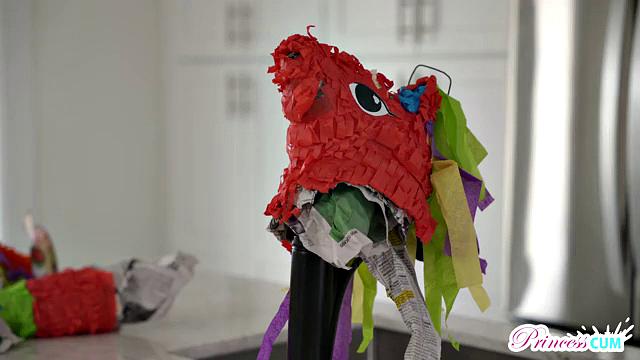 It's a Party In My Pants On Cinco De Mayo - S9:E3