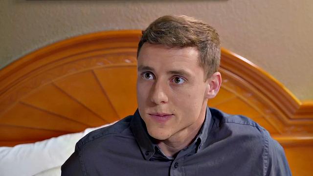 Bisexual dudes fuck petite bitch in threeway fucking