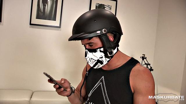 Big Biker Jerks His Meat For The Camera - Maskurbate