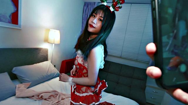 Busty Brunette Chen Xi Betrays Her Boyfriend