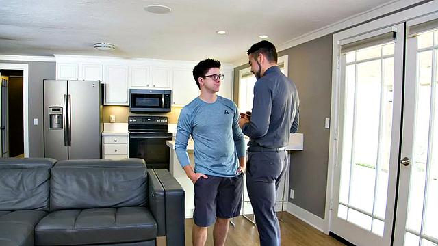 Suited stud bareback fucks deepthroating on couch