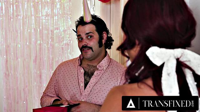 TRANSFIXED - Hot Stacked Avery Lust Gets Destroyed In Closet During Game Of 7 Minutes In Heaven