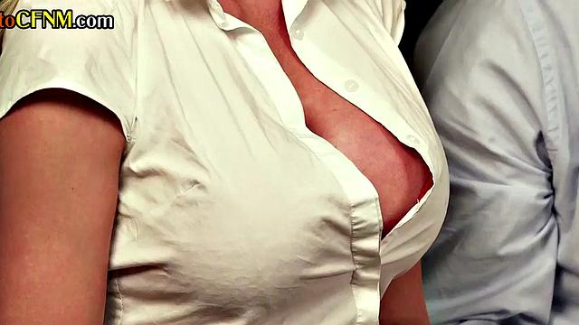 Amateur CFNM brits giving head in group to lucky guy