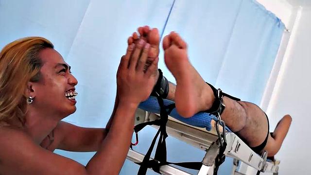 Chubby Cyruz Tickled