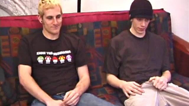 Torque и Shane устраивают горячий минет с кончей на камеру