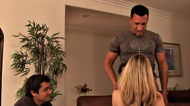 Blonde housewife takes it anally from stud