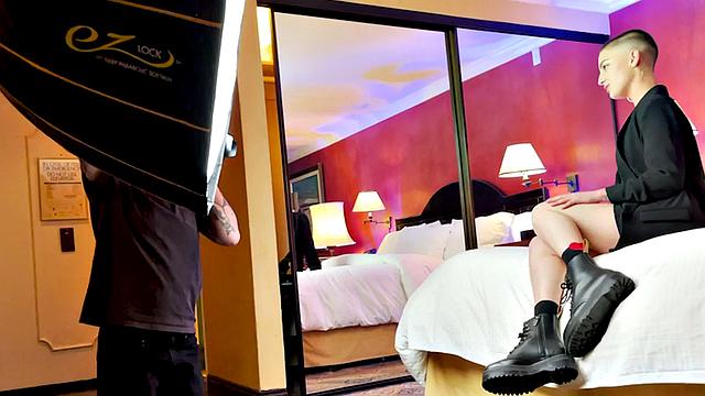 21yo Transboy kisses n cuddles babe in amateur softcore