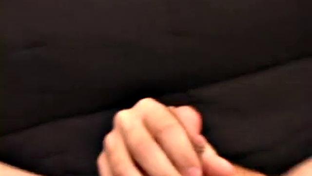 Адриан Нуттс доводит себя до предела и заливно кончает