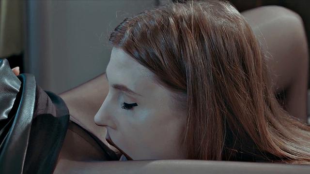 Bree Haze Licks Rossy's Pussy