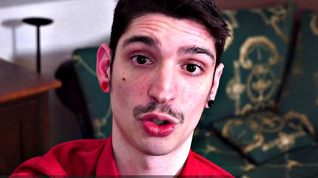 у наташи свит собеседование превращается в шоу с грудями