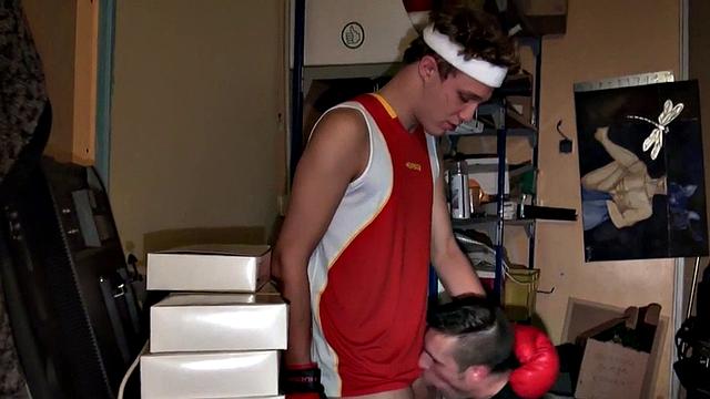 Amateur boxer fucks judge in basement after round