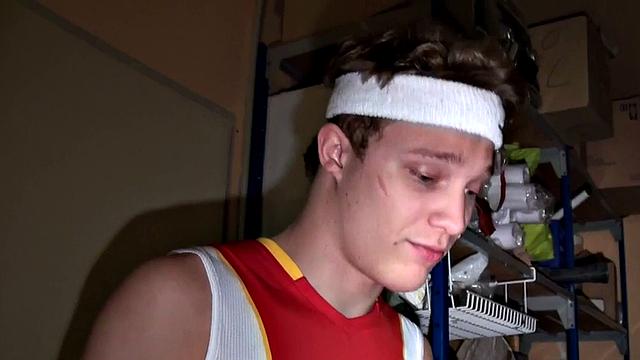 Amateur boxer fucks judge in basement after round