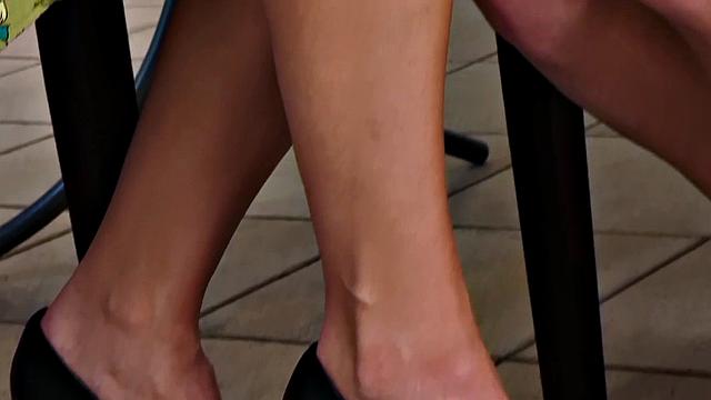 SMILF Tanya Has Her Twat Eaten by the Teen Next Door!