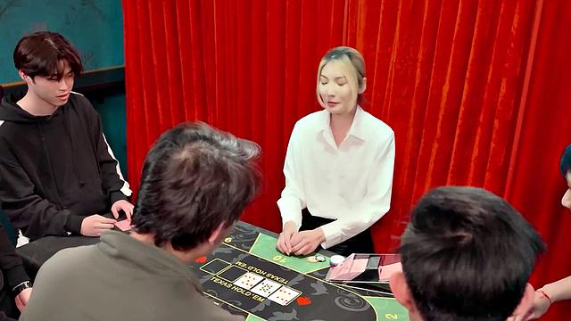 Li Zhiyan is the dealer who gets at work