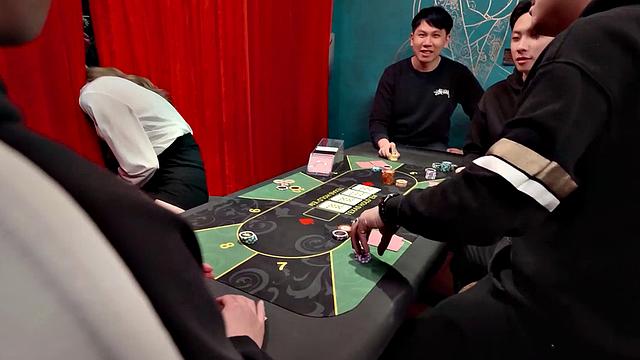 Li Zhiyan is the dealer who gets at work