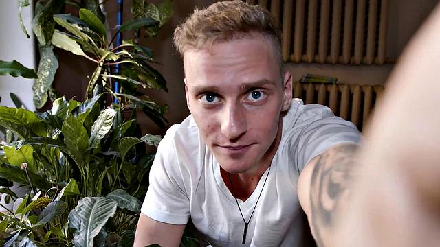 TUTOR4K. Chemistry tutor disappoints the stud by sex