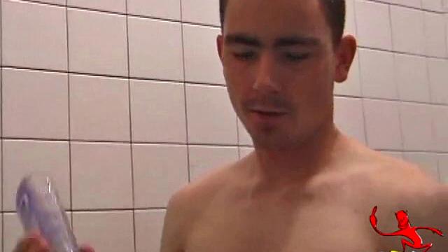 Amateur Shower Jacking