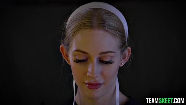 Папаша устроил взрослой Эмме брачную сделку, но она решила трахаться с отчимом и братом за ужином вместо свадьбы, сперма внутри по полной программе.