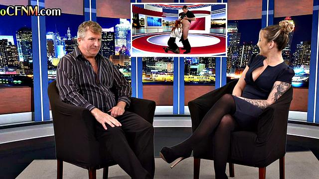 британская красотка устраивает шоу минета на прямом эфире cfnm