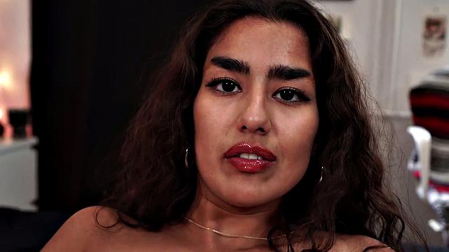 POV babe presents herself as a wild deepthroating dirtytalker