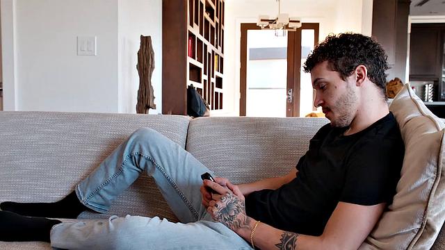 Busty MILF Sara Jay bangs son's newly single friend in her bed