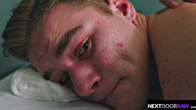 Gorgeous Massage Therapist Rails Client - NextDoorRaw