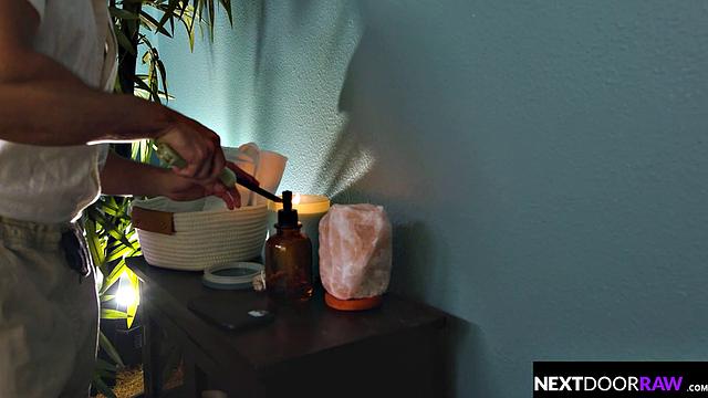 Gorgeous Massage Therapist Rails Client - NextDoorRaw