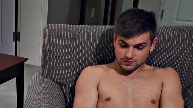 BJ stud bareback banged by tattooed top till cumshot