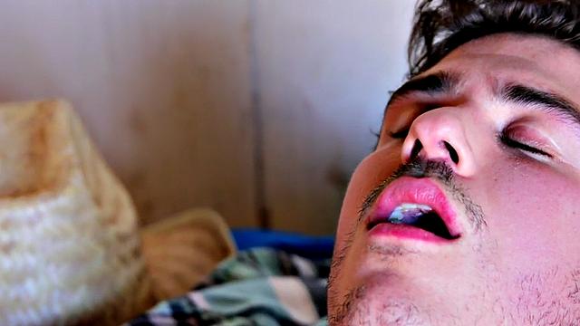 Hunky amateur farmer jerks his rod for jizz explosion