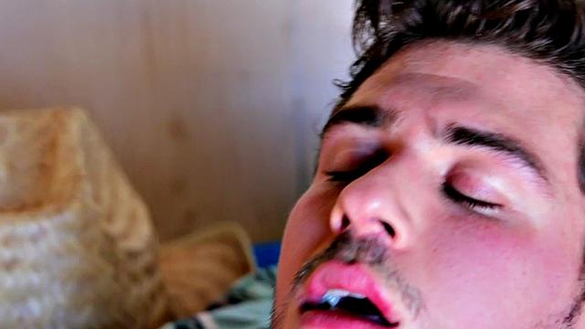 Hunky amateur farmer jerks his rod for jizz explosion