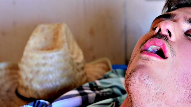 Hunky amateur farmer jerks his rod for jizz explosion