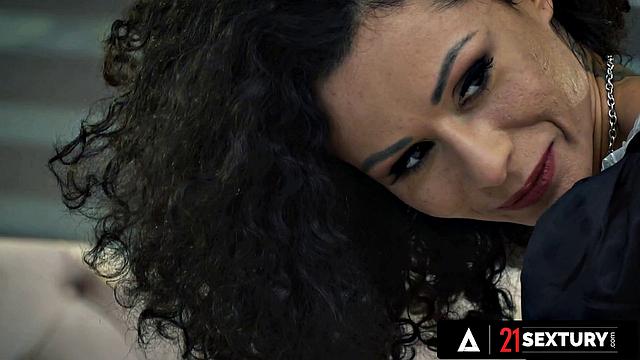 21 SEXTURY - Stacy Bloom DP Threesome - Two Men Fill Her Holes Hard