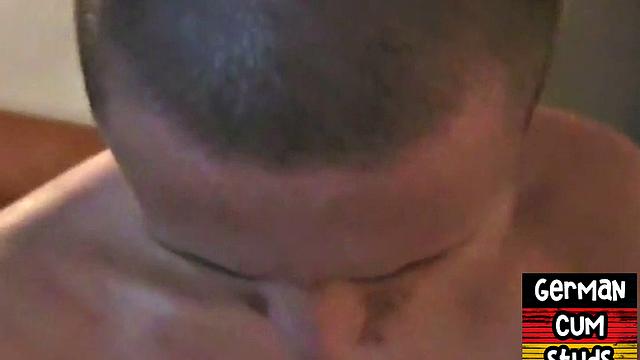 Real German stud barebacked in a home 3way while sucking