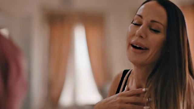 Busty trans eating out girlfriend before drilling pussy