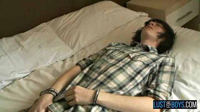 Cute Alexander Wanks &amp;amp; Sucks - Alexander Daniels