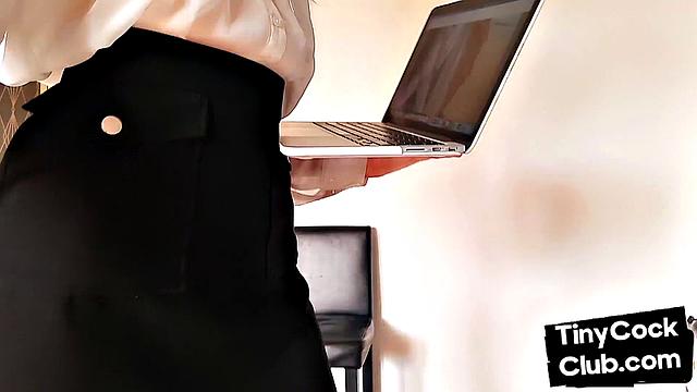 Classy babe reacts to small dicks pic