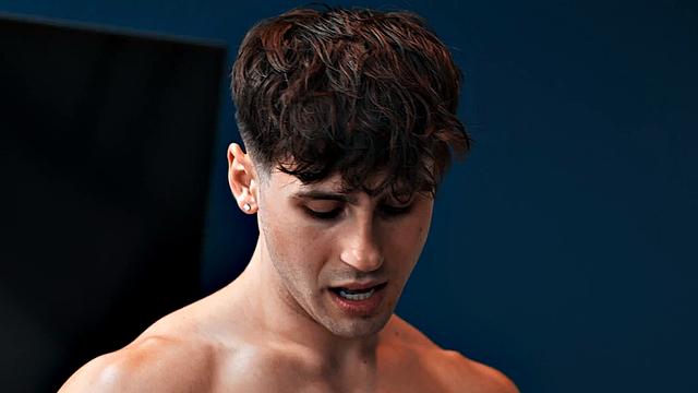 Bisexual cutie doggystyled in 3some