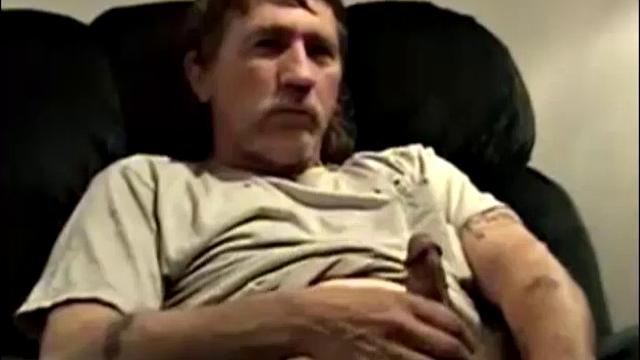 You can't get more average than Alan: slow talking, hard workimg plumber, who works hard all day and plays hard all night. This brown-haired blue-eyed southern man loves sex of all kinds.