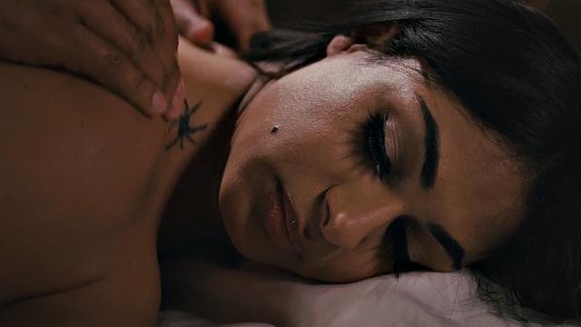 Busty trans beauty sucking masseur before riding cock